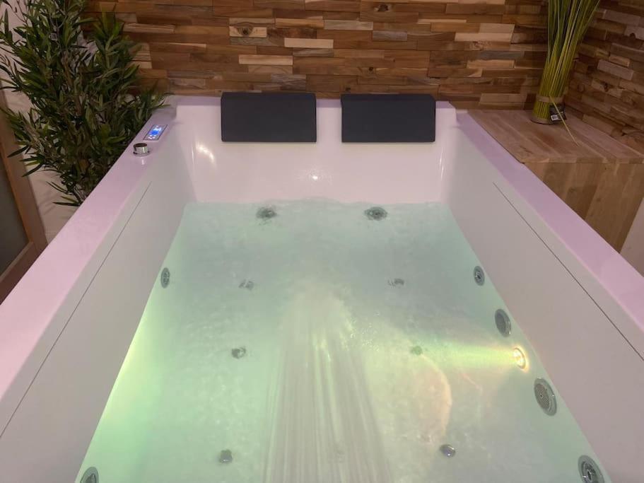 Lover Dose Spa 비에르종 외부 사진